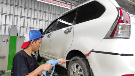 OMSET CUCI MOBIL NAIK DI MUSIM HUJAN