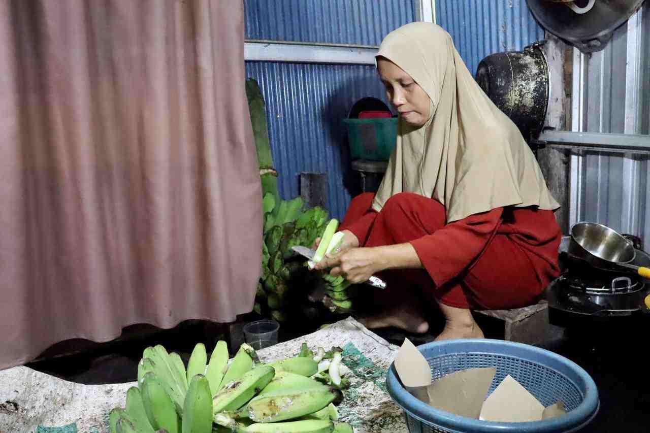 KUPAS KULIT PISANG