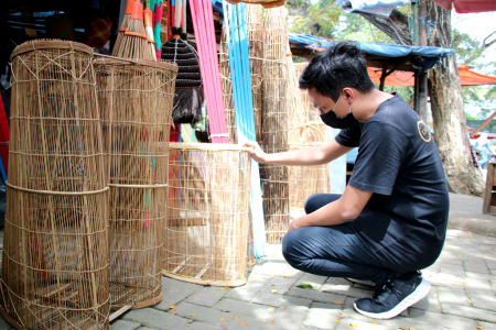 MEMILIH LUKAH ALAT TANGKAP IKAN TRADISIONAL