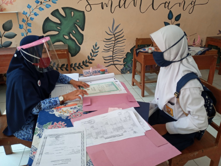 KONSULTASI BERKAS PENDAFTARAN