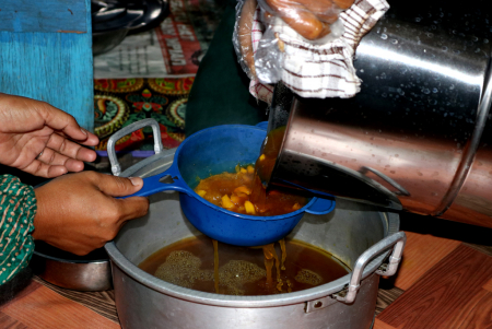TIRISKAN MINUMAN HERBAL TEMULAWAK JAHE