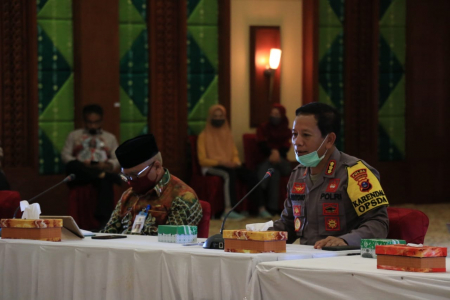 SIAGA TANGANI KARHUTLA