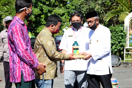 SERAHKAN BANTUAN HERBISIDA