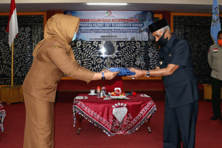 BANTUAN PAKAIAN HAZMAT