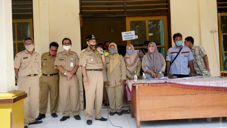 GUNAKAN BANTUAN UNTUK KEPERLUAN KELUARGA