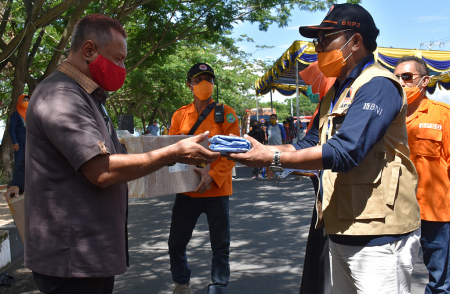 SERAHKAN BANTUAN APD 