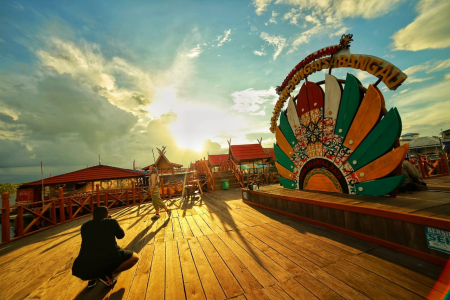 SPOT FOTO KAWASAN DERMAGA KERENG BANGKIRAI