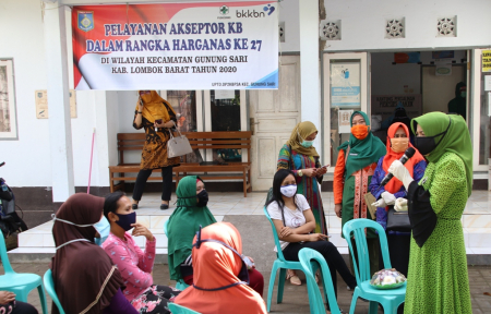 SOSIALISASI PENGGUNAAN ALAT KONTRASEPSI