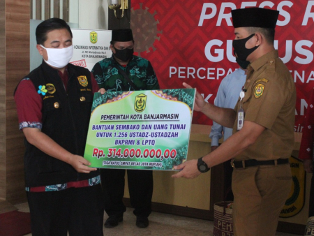 PENYERAHAN BANTUAN