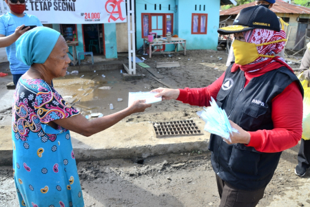 MASKER UNTUK KORBAN BANJIR