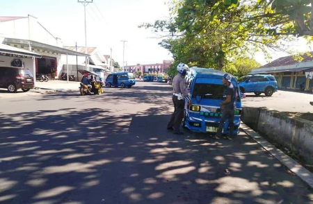TERTIBKAN PARKIR KENDARAAN