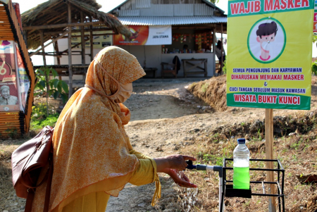 PENGUNJUNG WISATA BUKIT KUNCI