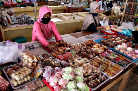 PENJUAL JAJANAN PASAR