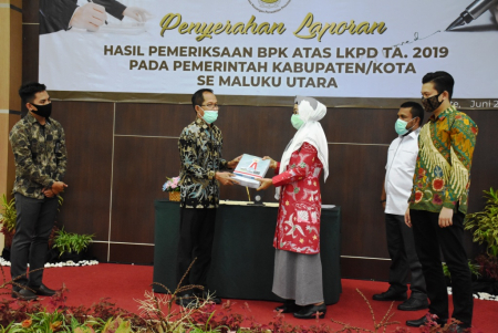 PENYERAHAN LAPORAN LKPD