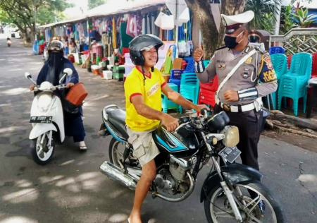 WAJIB PAKAI MASKER