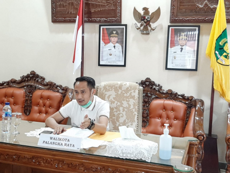 WALIKOTA DISKUSI ONLINE DENGAN MAHASISWA