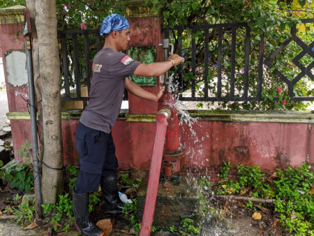 SUPLAI AIR DARI HYDRANT