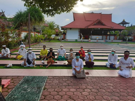 SEMBAHYANG DENGAN ADAPTASI KEHIDUPAN BARU