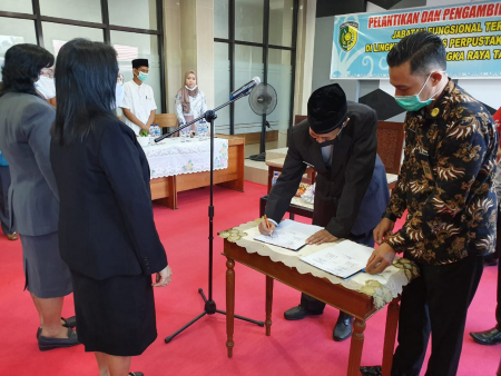 TANGGUNG JAWAB PUSTAKAWAN
