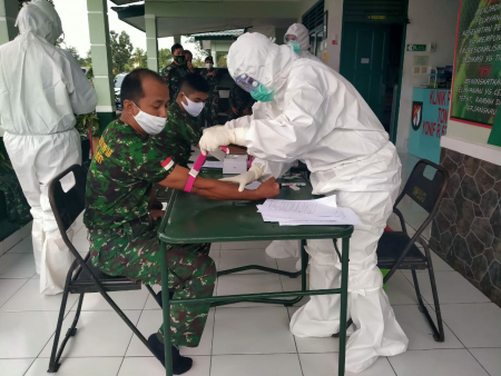 PENGAMBILAN SAMPEL DARAH