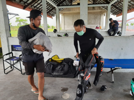 PERSIAPAN LATIHAN BALAP MOTOR 