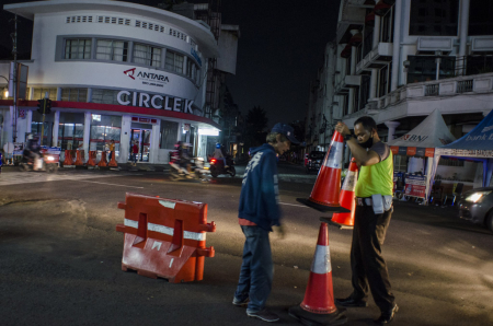 JALAN DI BANDUNG KEMBALI DIBUKA