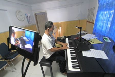 KELAS KURSUS MUSIK SECARA DARING