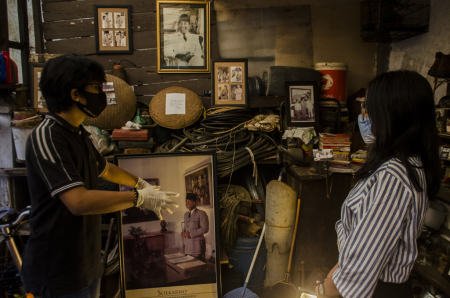 PAMERAN FOTO DAN ARSIP BUNG KARNO