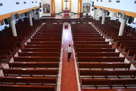 PERSIAPAN NORMAL BARU DI GEREJA