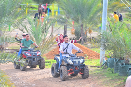 WISATA KEBUN KURMA ACEH