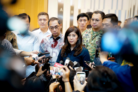 MENKOMDIGI MEUTYA SIDAK KANTOR META
