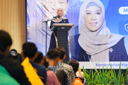 MENKOMDIGI SERUKAN INTERNET SEHAT BERSAMA