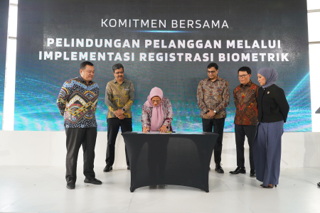 PENANDATANGANAN KOMITMEN REGISTRASI BIOMETRIK NASIONAL