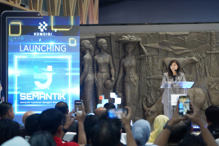 MENKOMDIGI LUNCURKAN SEMANTIK