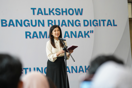 BANGUN RUANG DIGITAL RAMAH ANAK