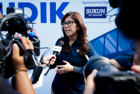 MENKOMDIGI AJAK KURANGI GAWAI SAAT MUDIK
