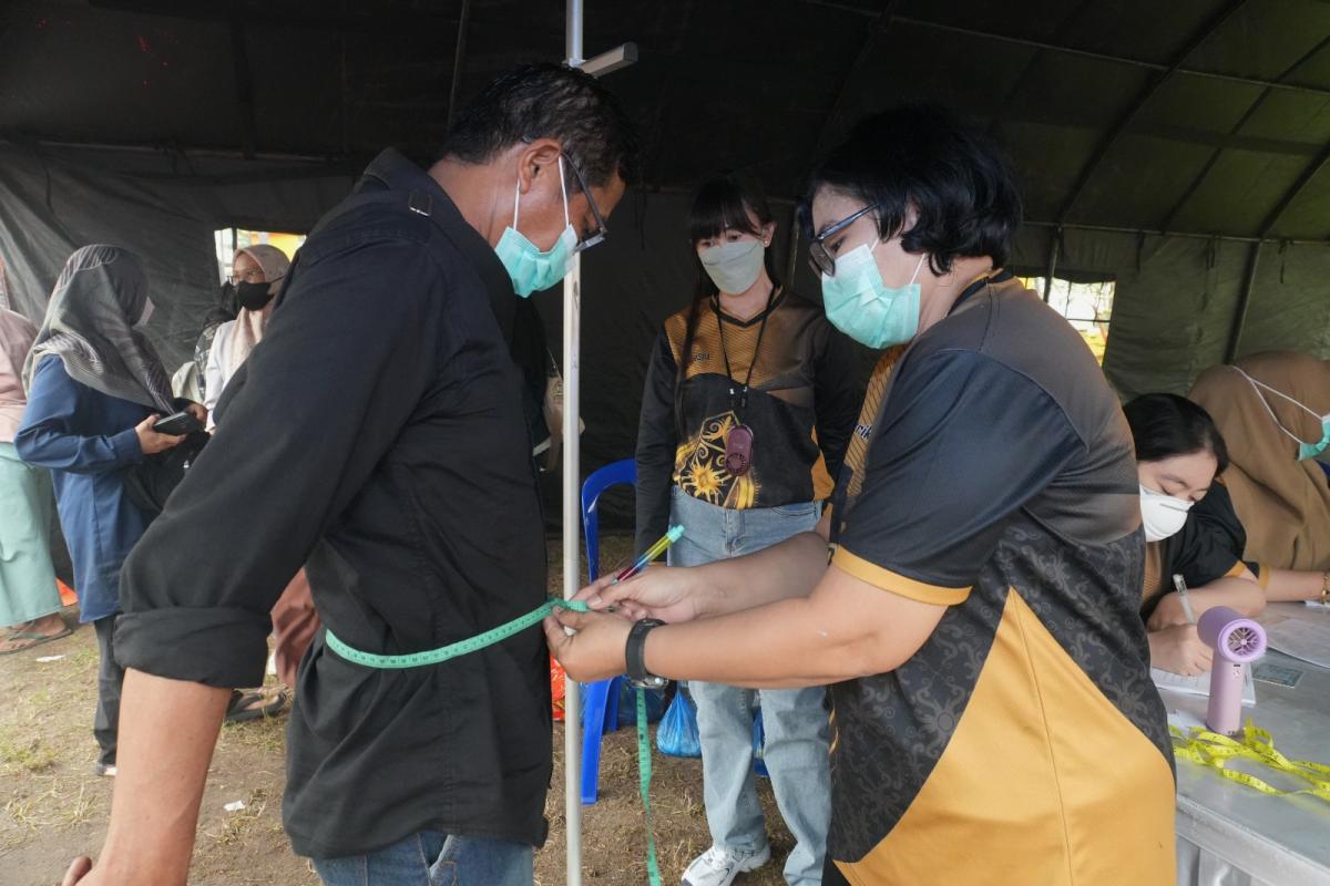 UKUR LINGKAR PERUT WARGA