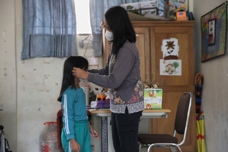PASANGANKAN MASKER 