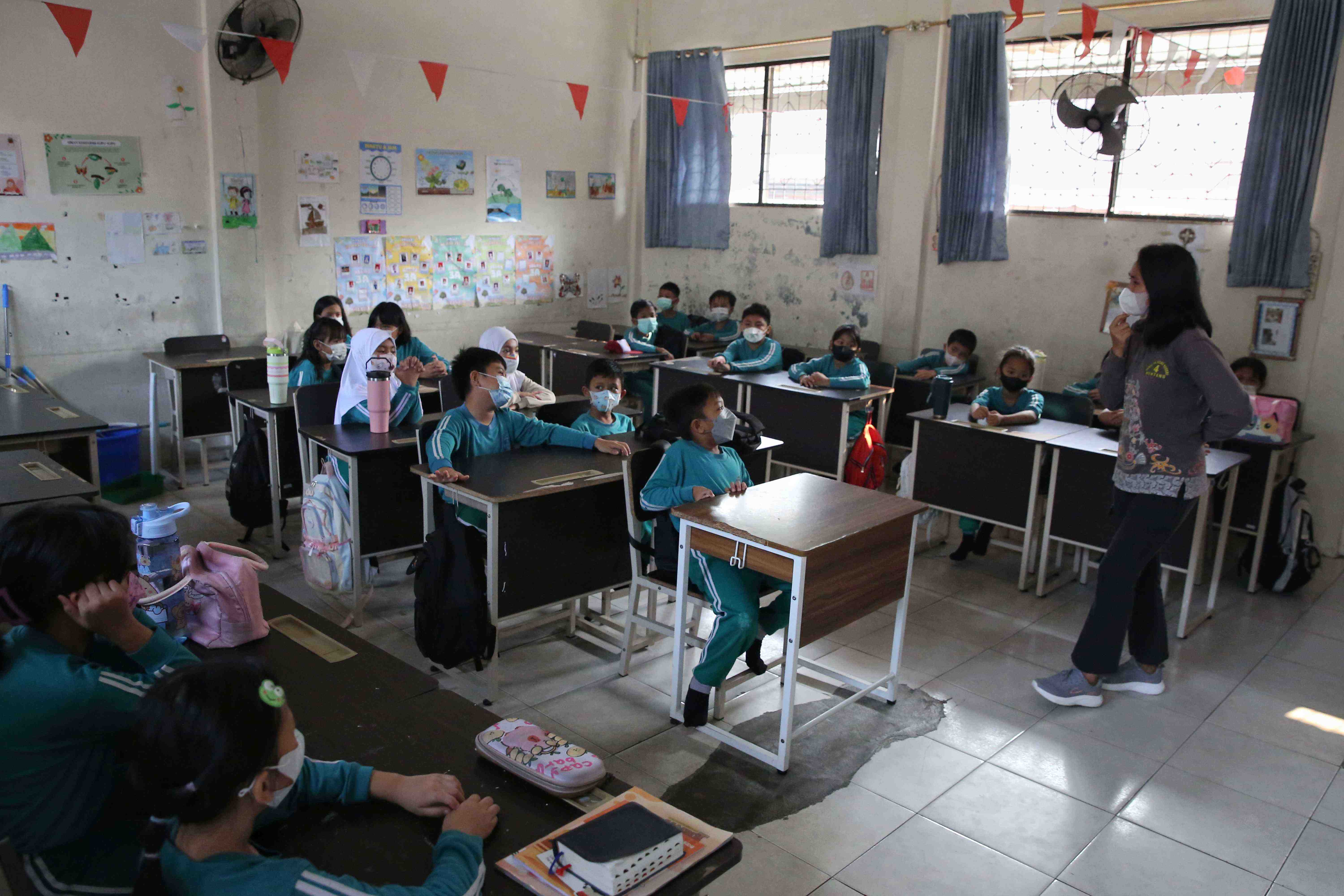 AKTIVITAS PEMBELAJARAN DI TENGAH KABUT ASAP