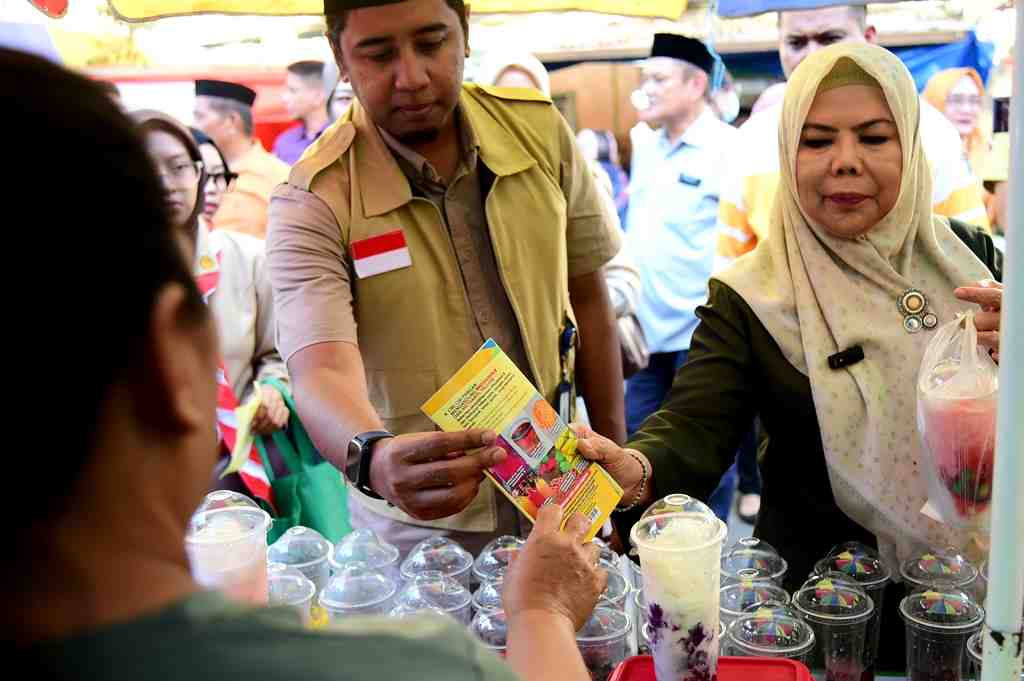 BAGIKAN BROSUR KEAMANAN PANGAN