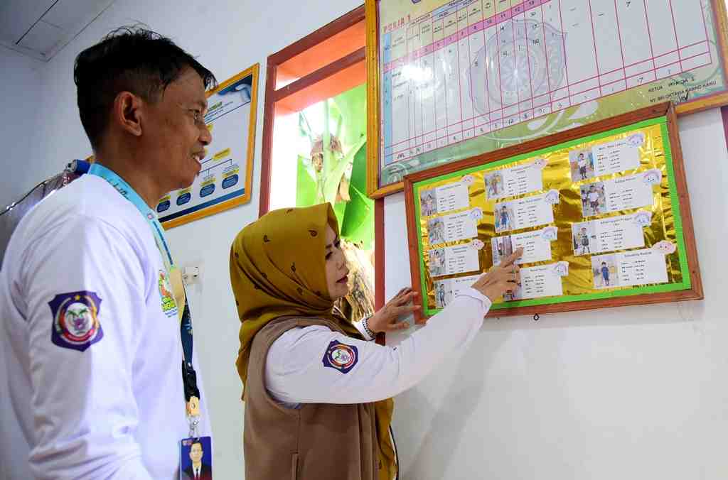 DAFTAR PERKEMBANGAN ANAK