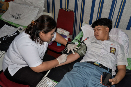DONOR DARAH DI SEKOLAH