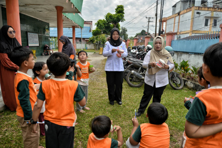 EDUKASI PERAWATAN KESEHATAN GIGI DAN MULUT 