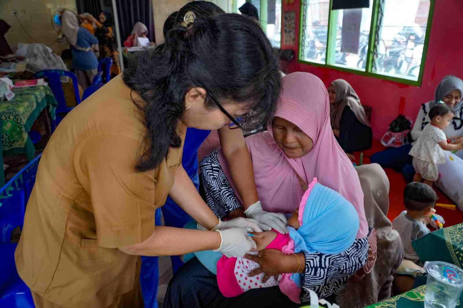SUNTIK VAKSIN MEASLES RUBELLA