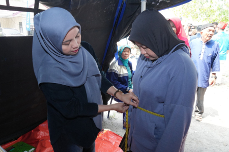 UKUR LINGKAR PERUT WARGA