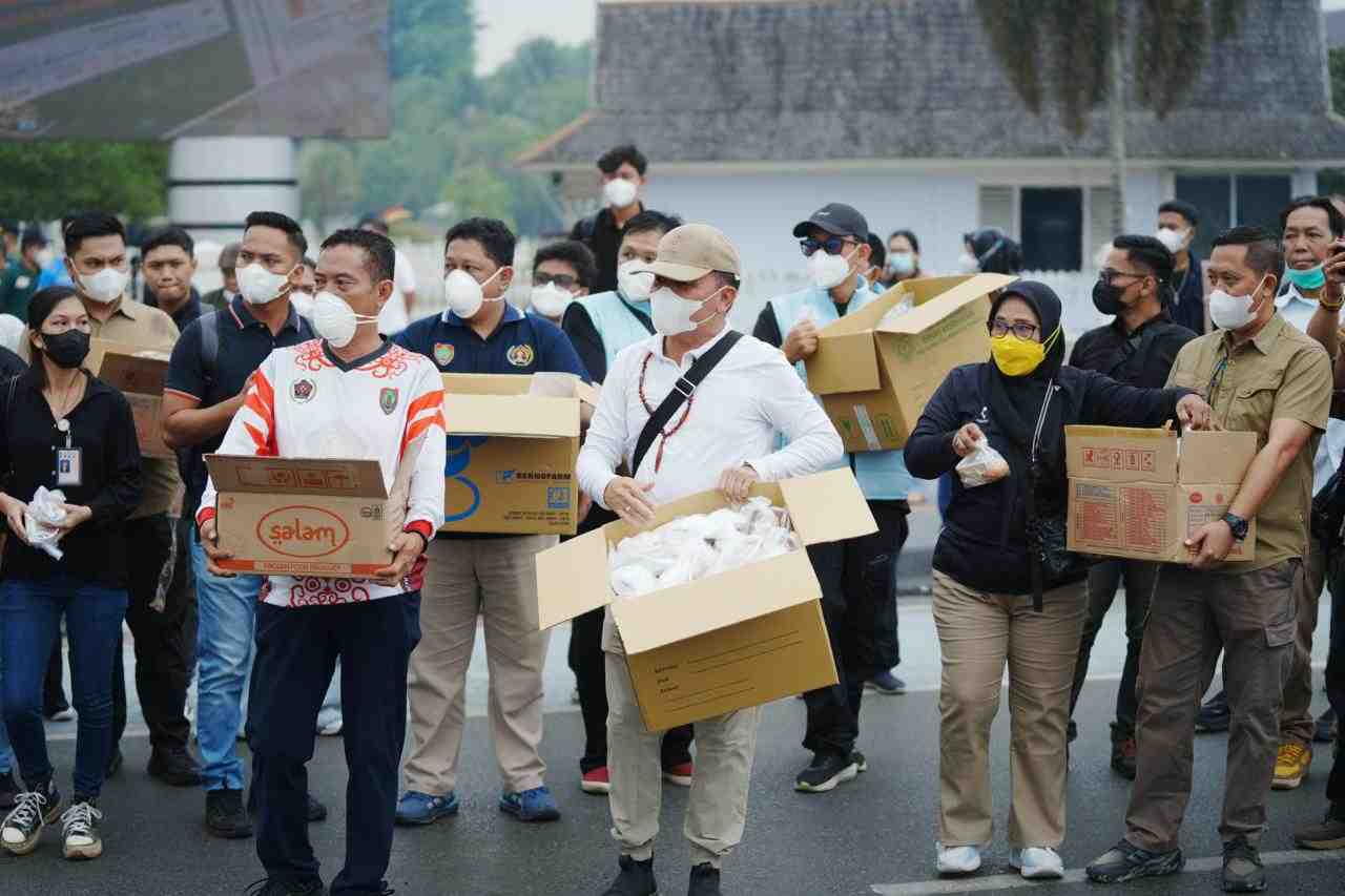 PEMBAGIAN MASKER