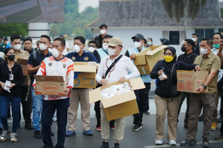 PEMBAGIAN MASKER