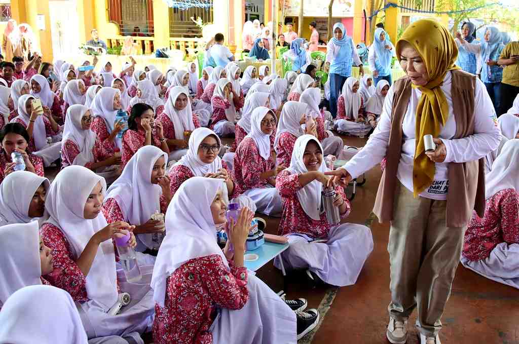 MOTIVASI SISWA MINUM AIR PUTIH
