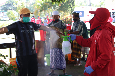 SEMPROT CAIRAN DISINFEKTAN
