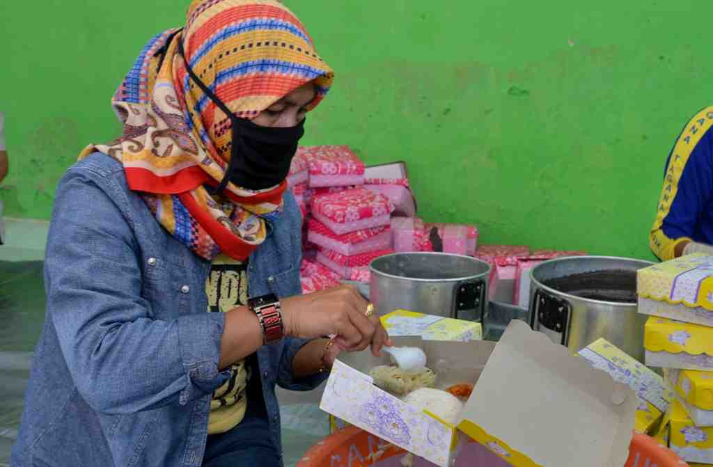 PROGRAM MAKANAN GRATIS